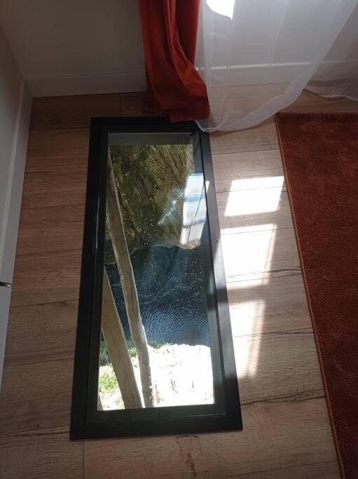 Maison Suspendue Avec Jacuzzi Privatif Pont-en-Royans Buitenkant foto