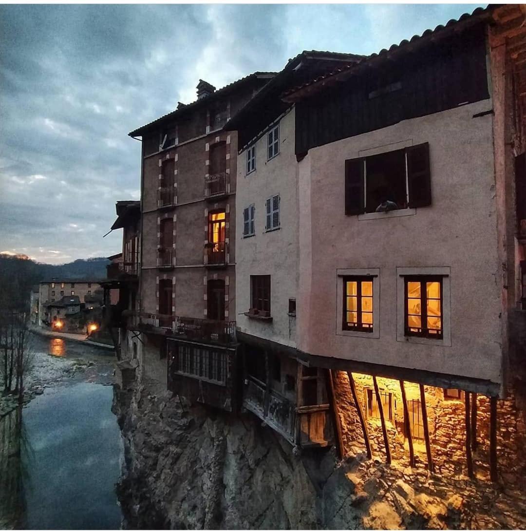 Maison Suspendue Avec Jacuzzi Privatif Pont-en-Royans Buitenkant foto